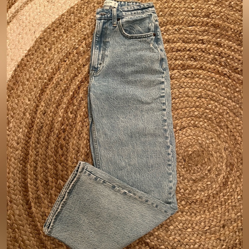 Abercrombie & Fitch High Rise Blue Jeans - Picture 3 of 8